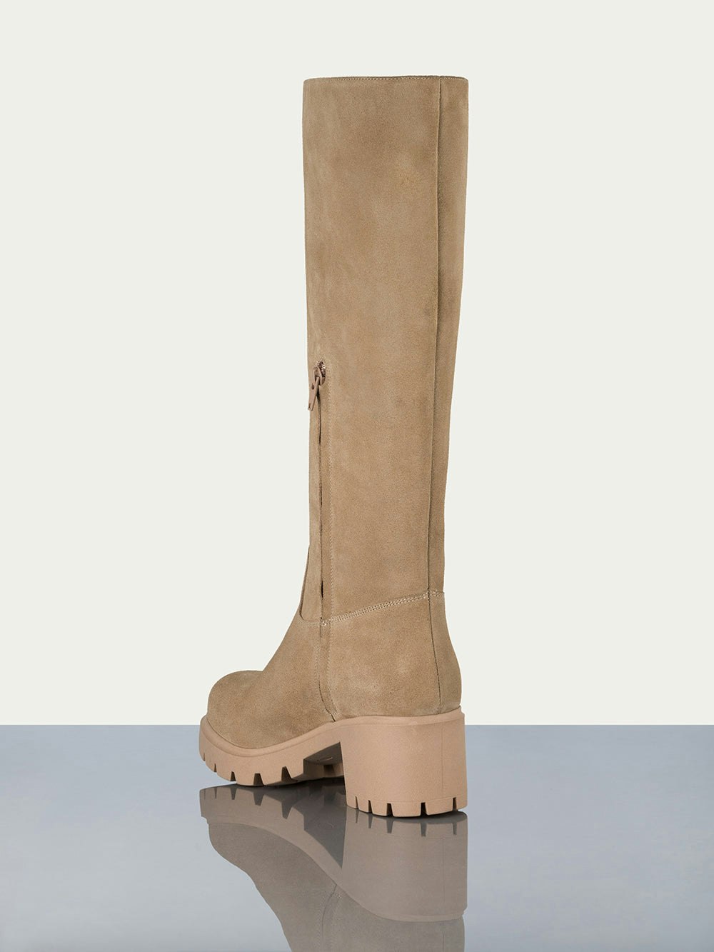 boot back detail view alt:fit1